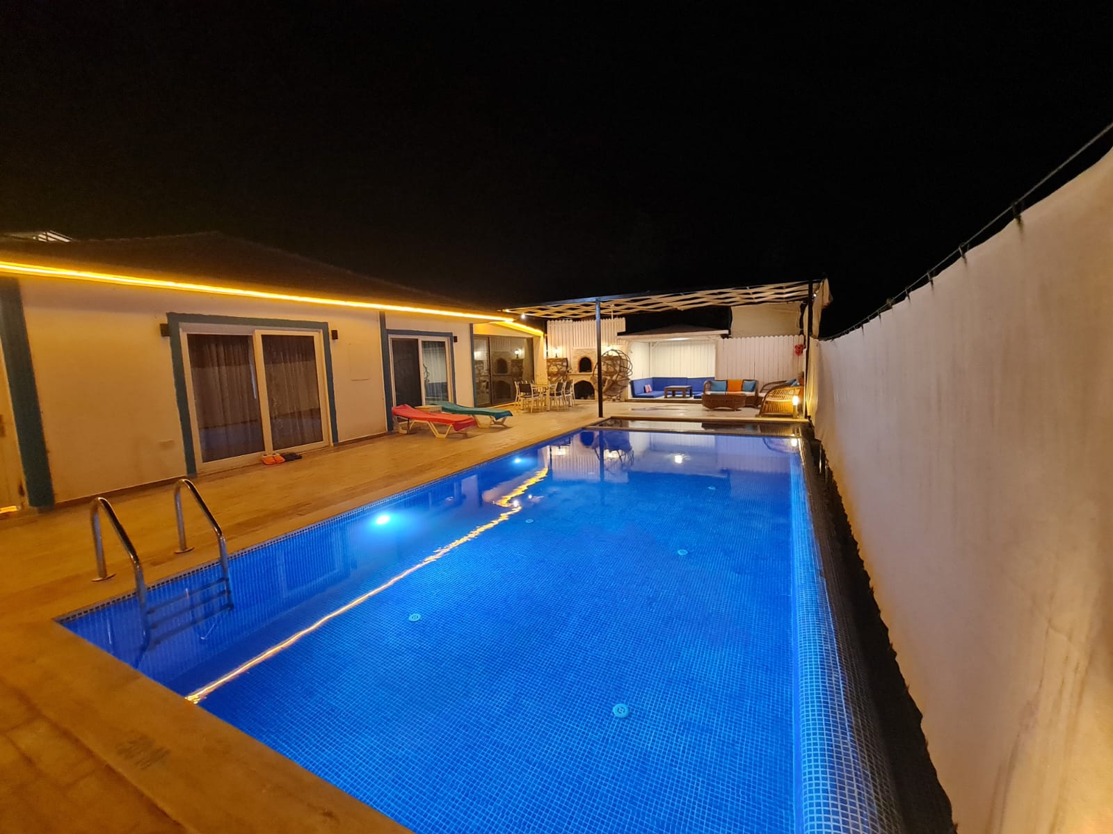 /images/Villa/1/dba4deb2-cf16-4908-aa5f-0f8038560503.jpg