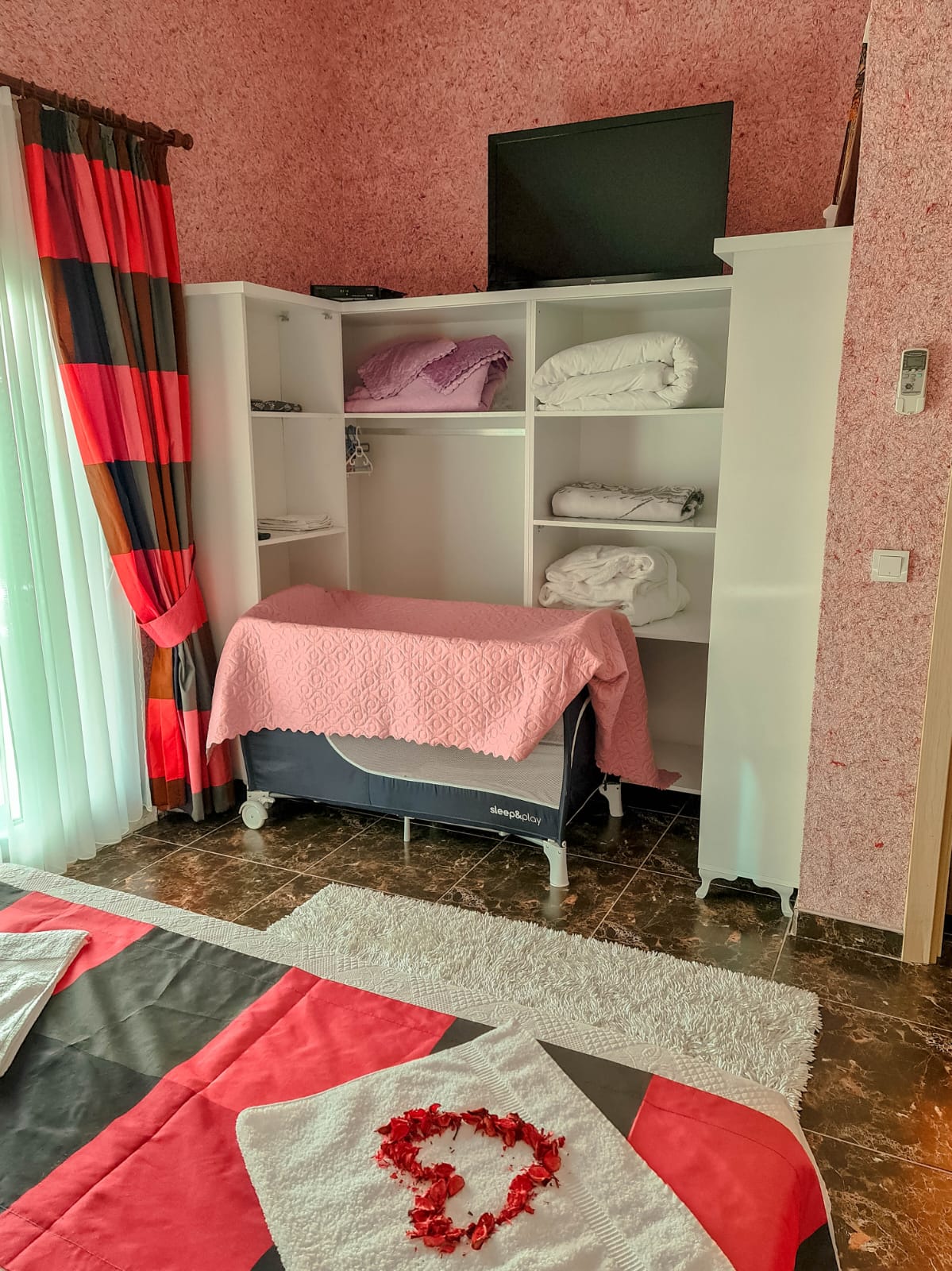 /images/Villa/2/818f7b22-26c0-4e78-bb04-9cf6ee950923.jpg