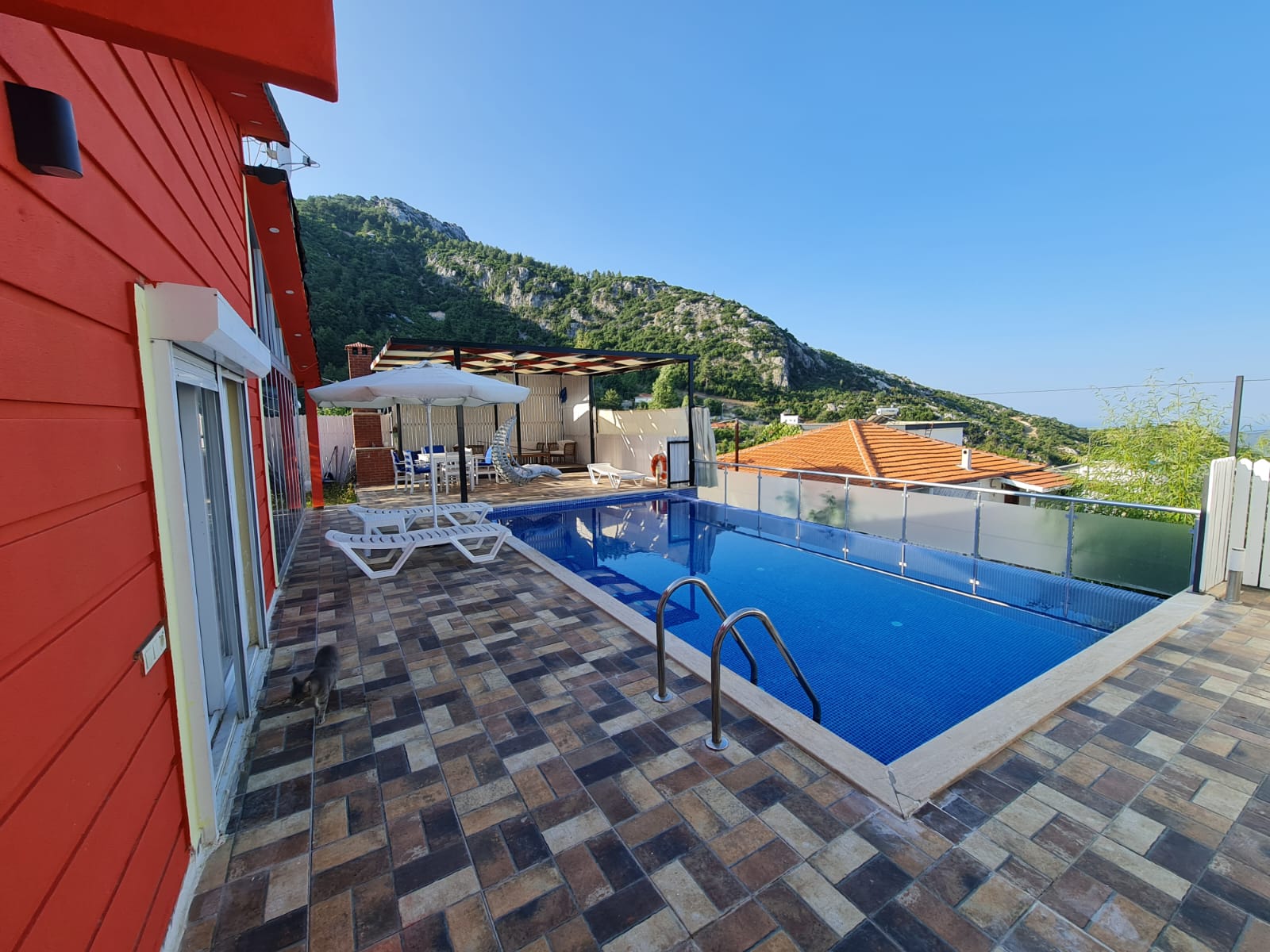 /images/Villa/2/dffefe72-c2da-49f3-96b4-b98635ea4018.jpg